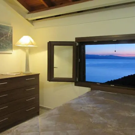 Το Σπιτι Με Την Σπηλιά Villa Platanias  Exterior photo