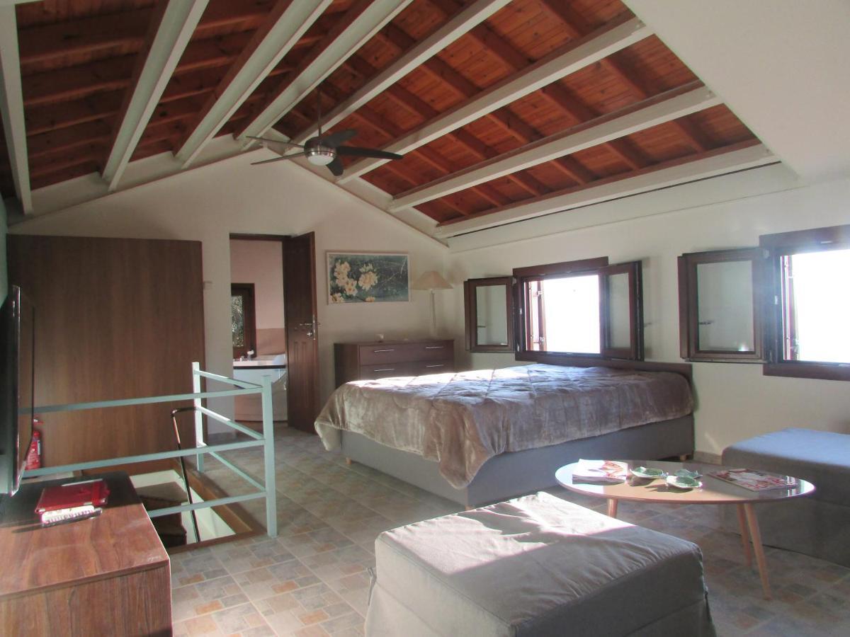 Holiday home το σπιτι με την σπηλιά